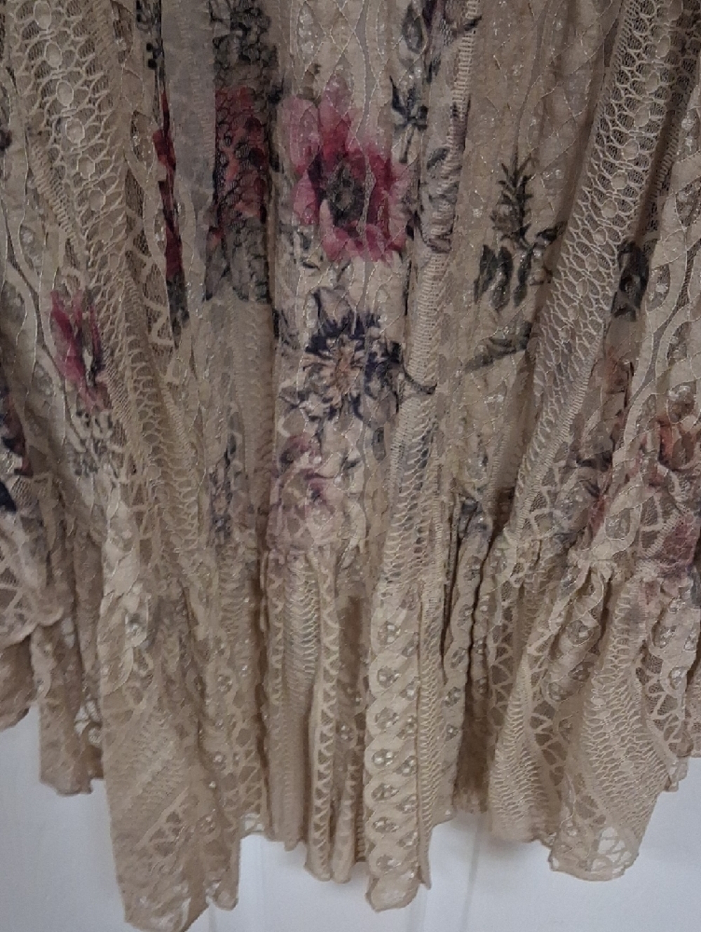 Origami Lace Floral Duster - Picture 12 of 13